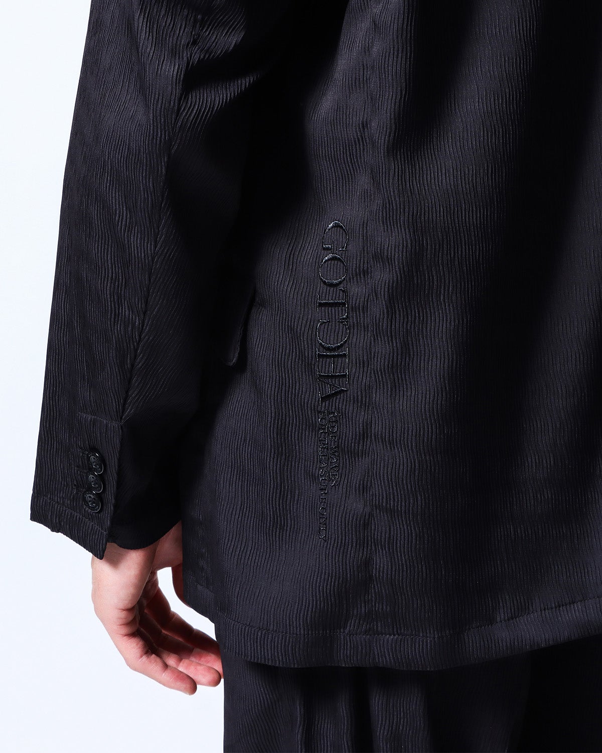 ブラック：180cm/70kg(Lサイズ着用)