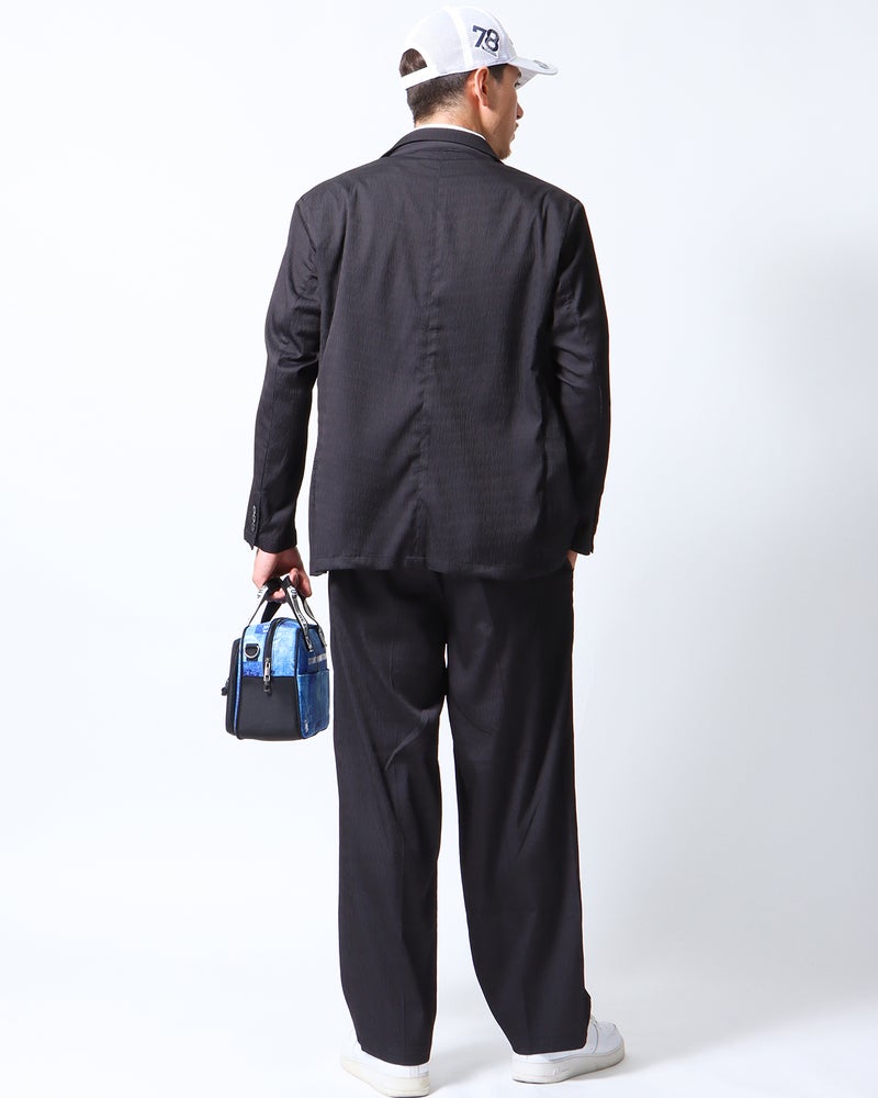 ブラック：180cm/70kg(Lサイズ着用)