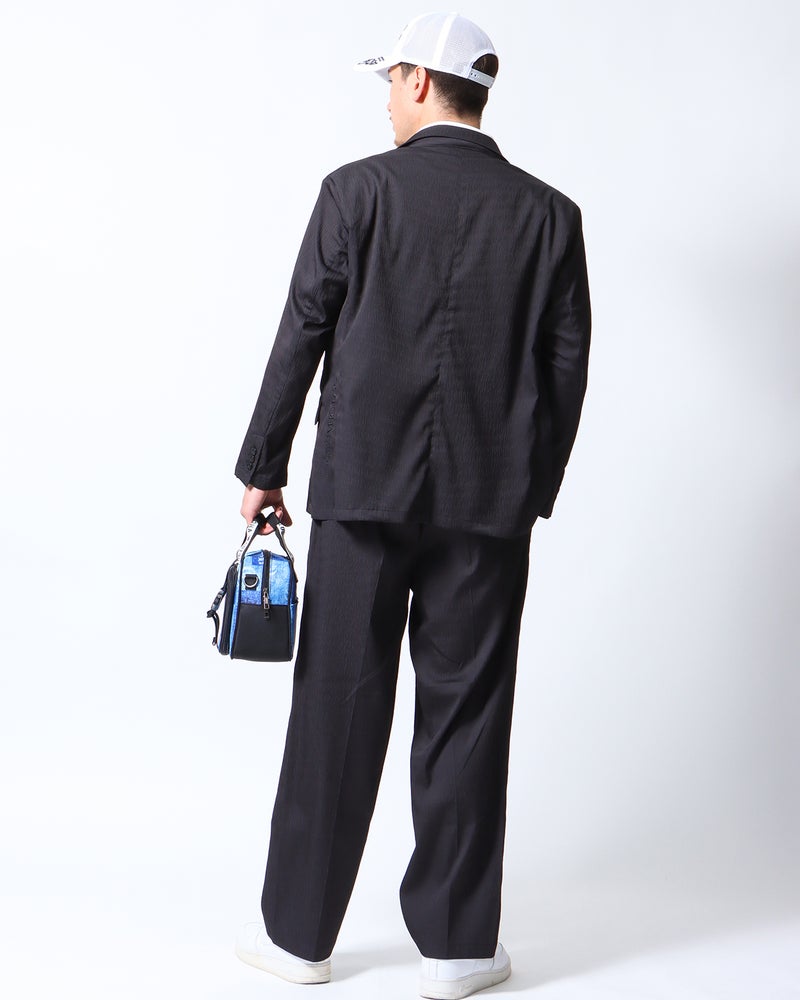 ブラック：180cm/70kg(Lサイズ着用)