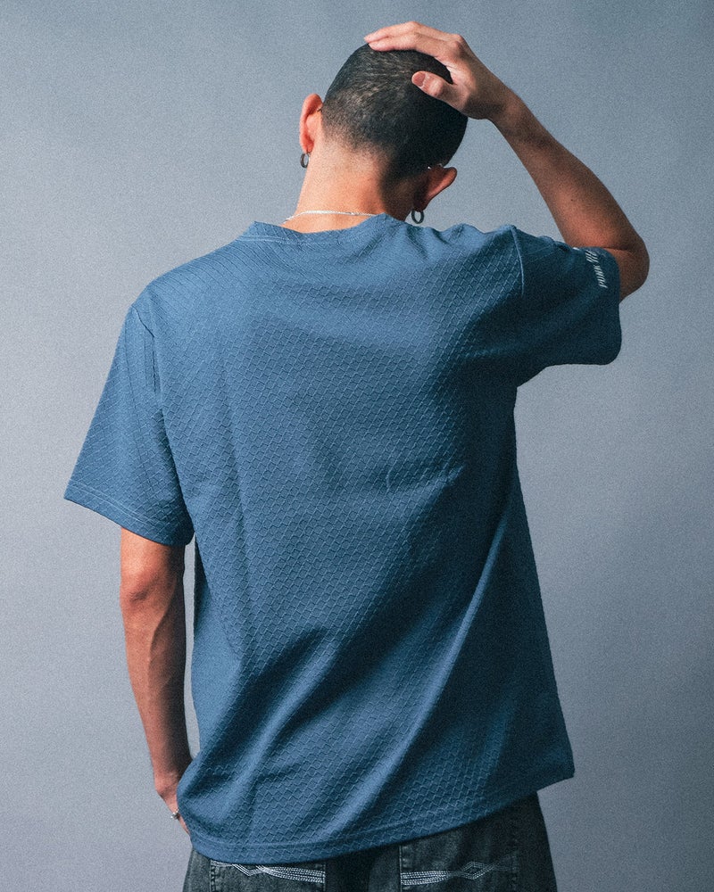 ブルーグレー：183cm(Lサイズ着用)