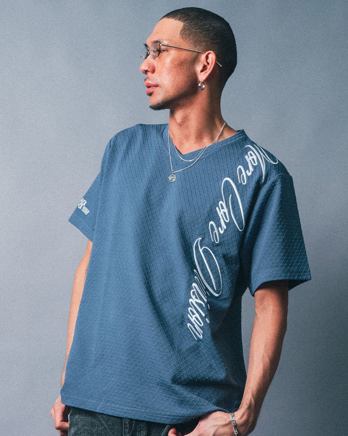 ブルーグレー：183cm(Lサイズ着用)