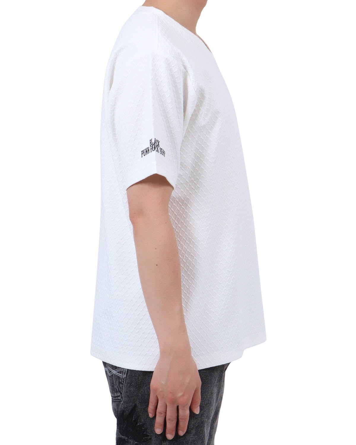 ホワイト：174cm62kg(Lサイズ着用)