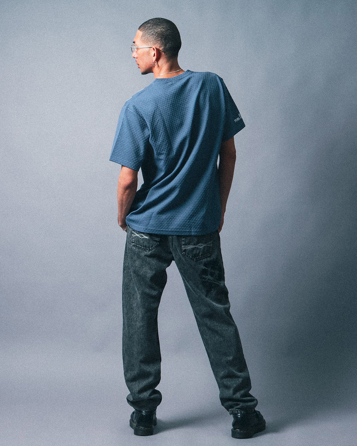 ブルーグレー：183cm(Lサイズ着用)