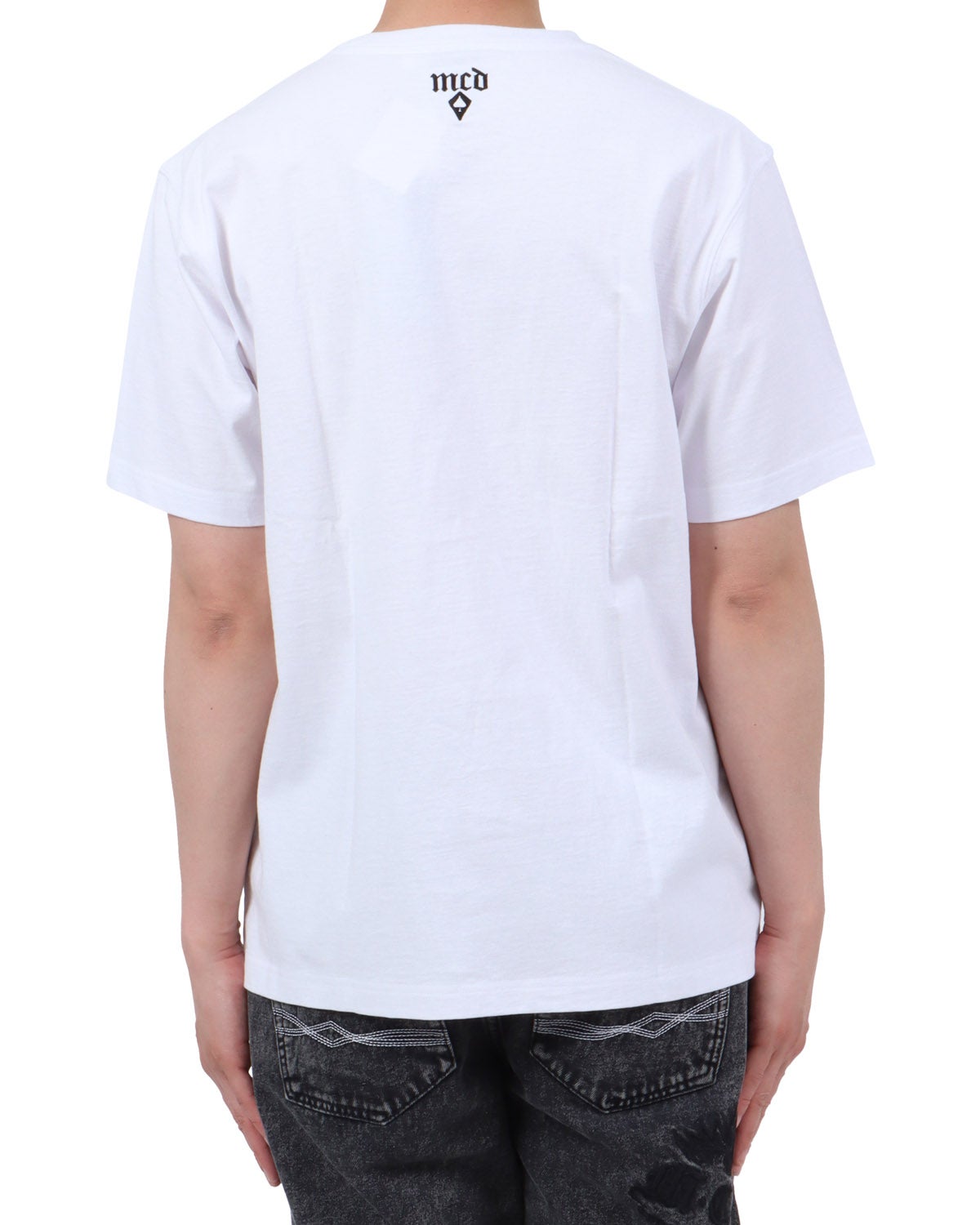 ホワイト：174cm62kg(Lサイズ着用)