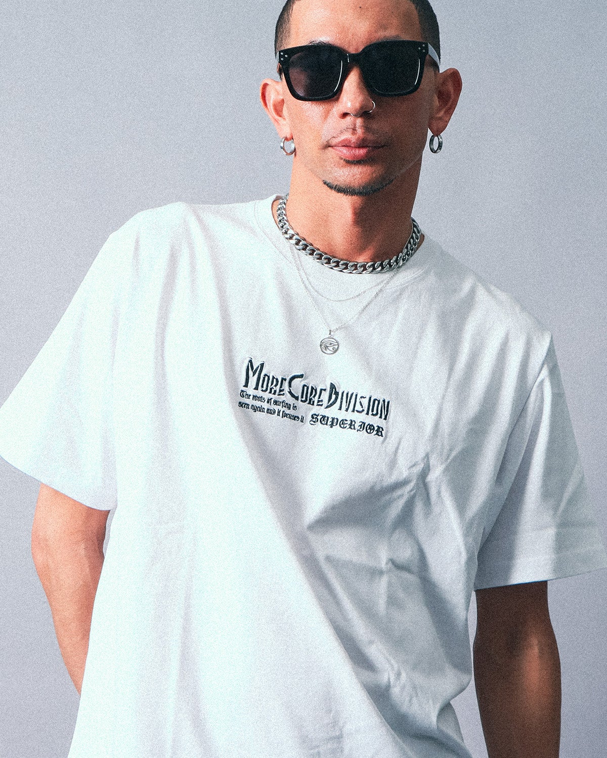 ウォッシュ加工 フロント ロゴ T