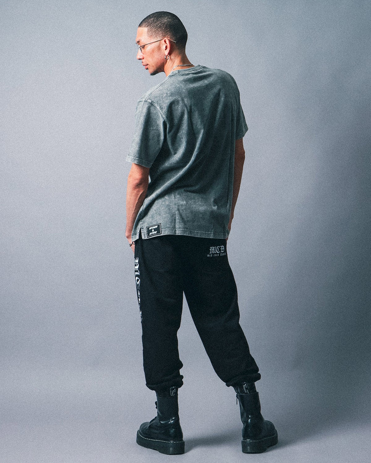 チャコール：183cm(XLサイズ着用)