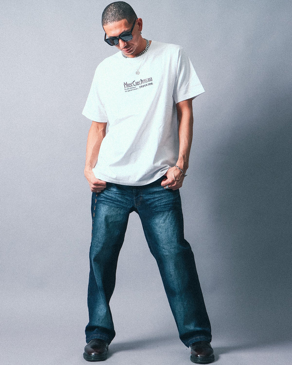 ホワイト：183cm(XLサイズ着用)