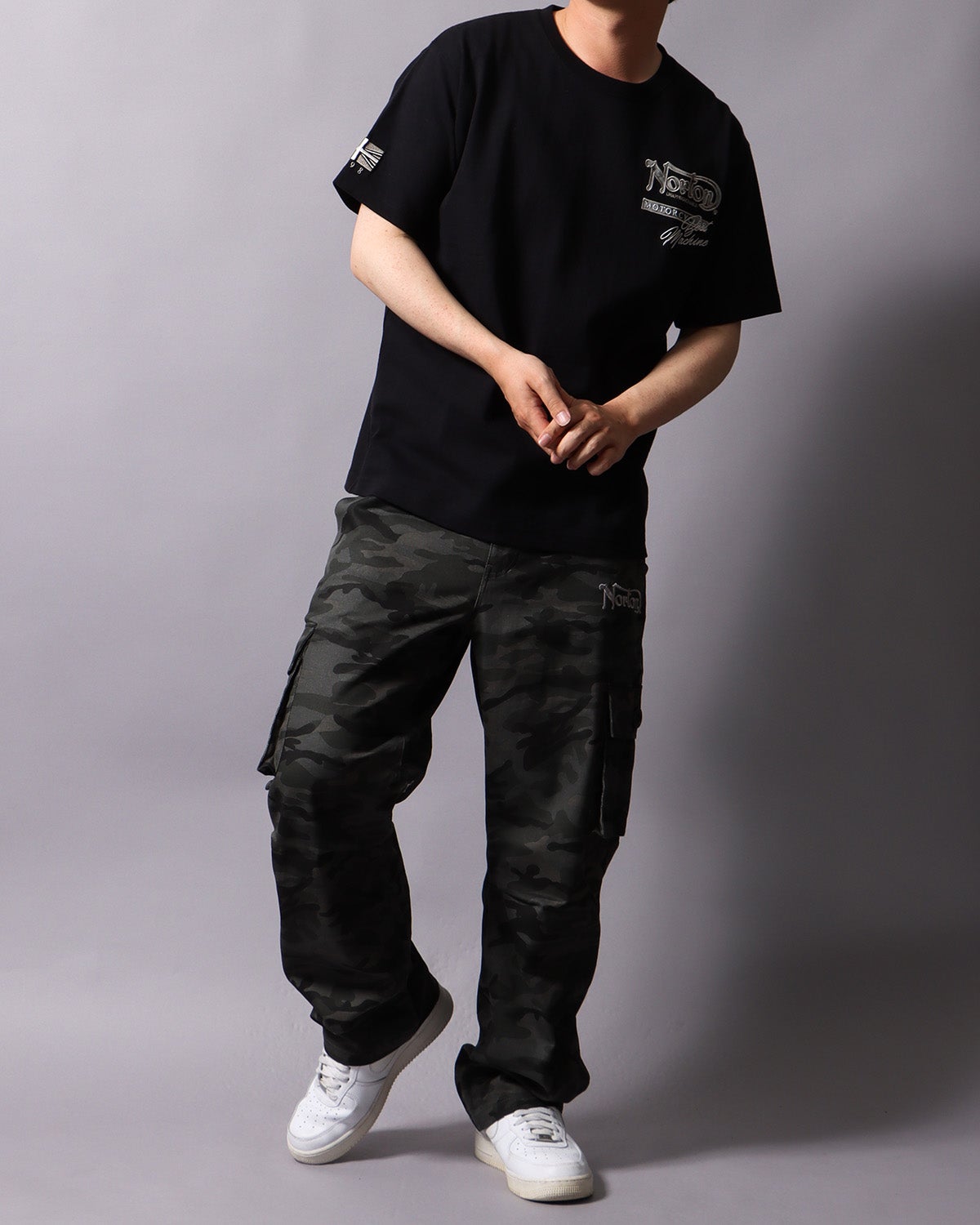 ブラック：178cm/75kg(Lサイズ着用)