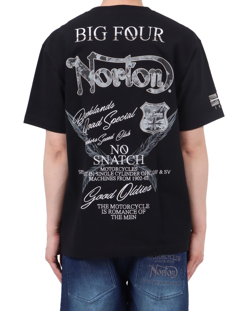 ブラック：174cm62kg(Lサイズ着用)