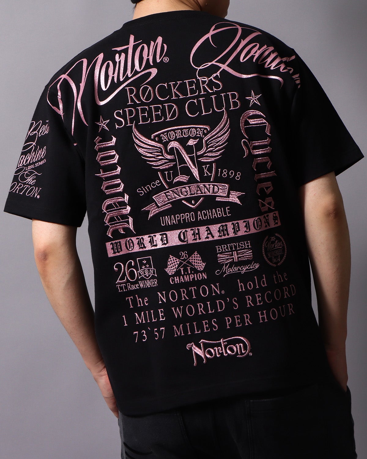 ブラック：178cm/75kg(Lサイズ着用)