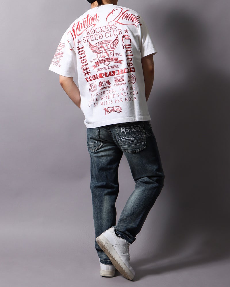 ホワイト：178cm/75kg(Lサイズ着用)