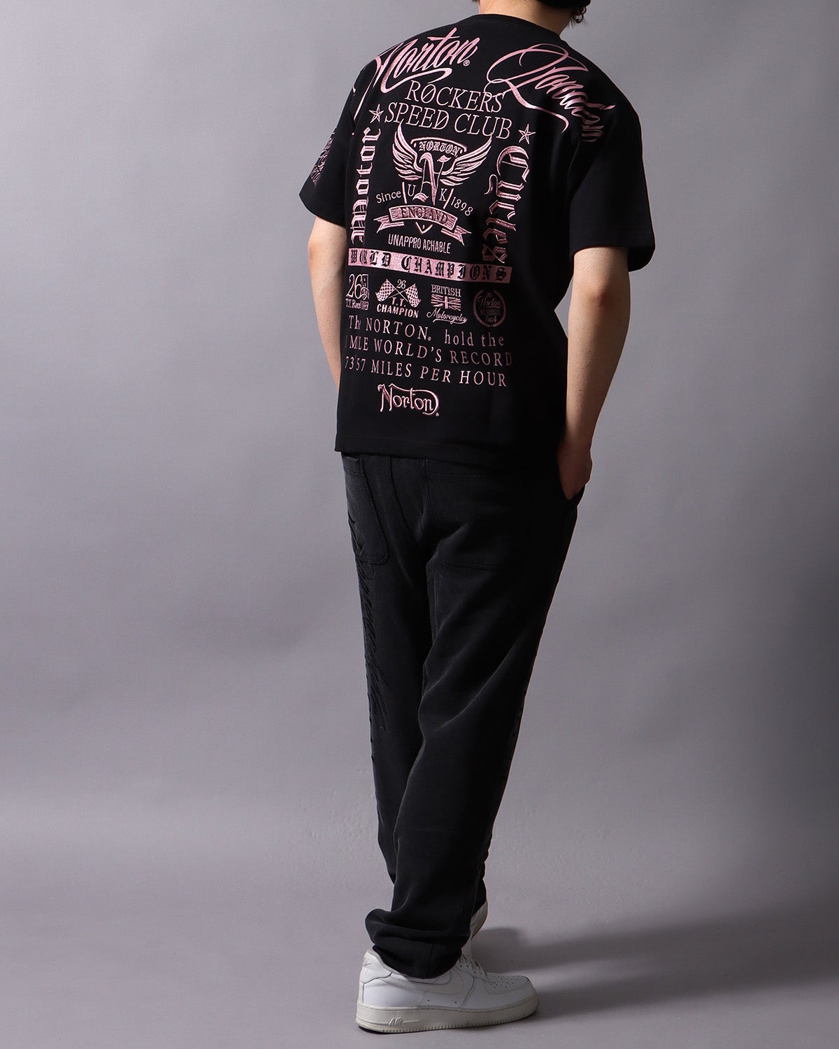 ブラック：178cm/75kg(Lサイズ着用)