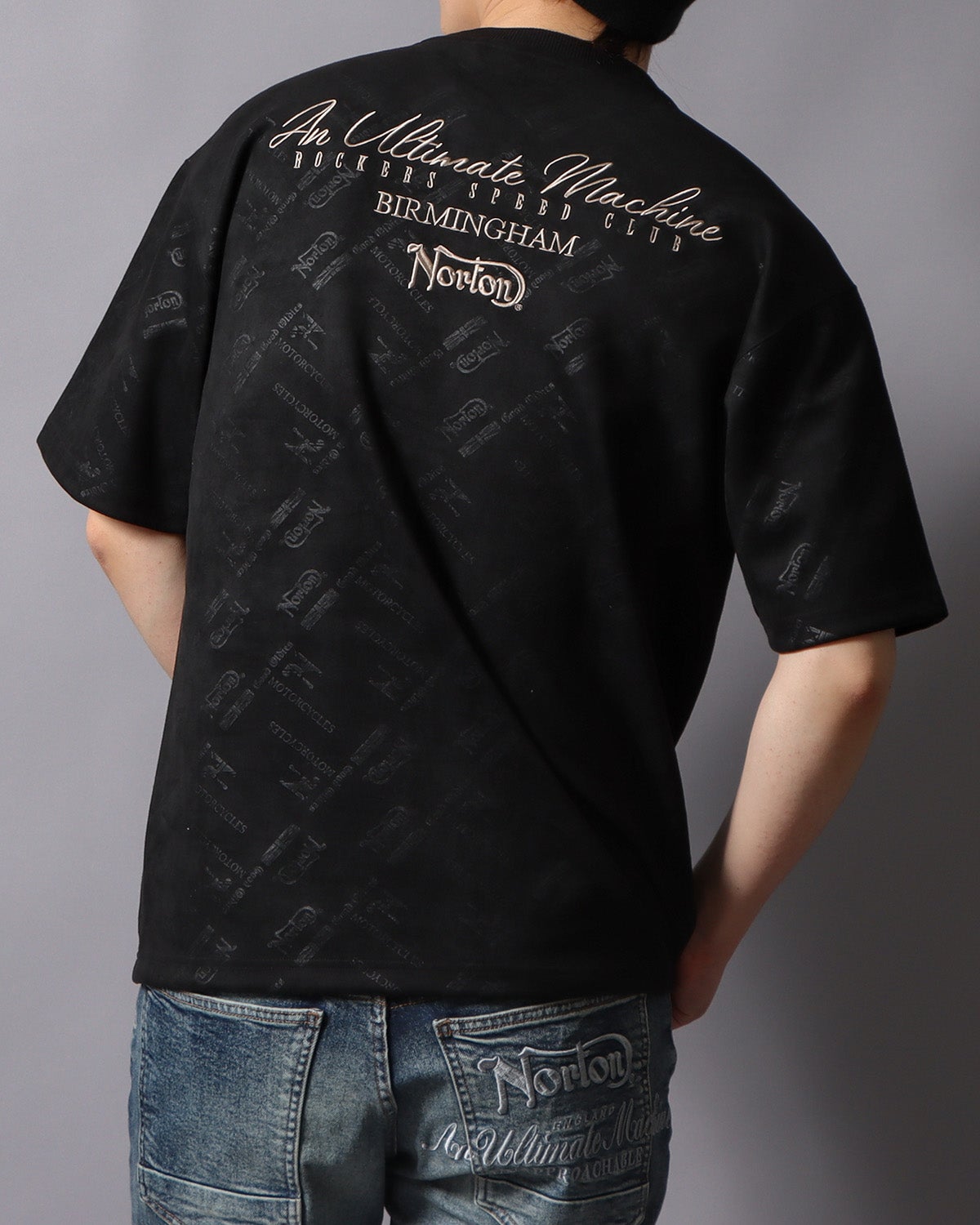 ブラック：178cm/75kg(Lサイズ着用)