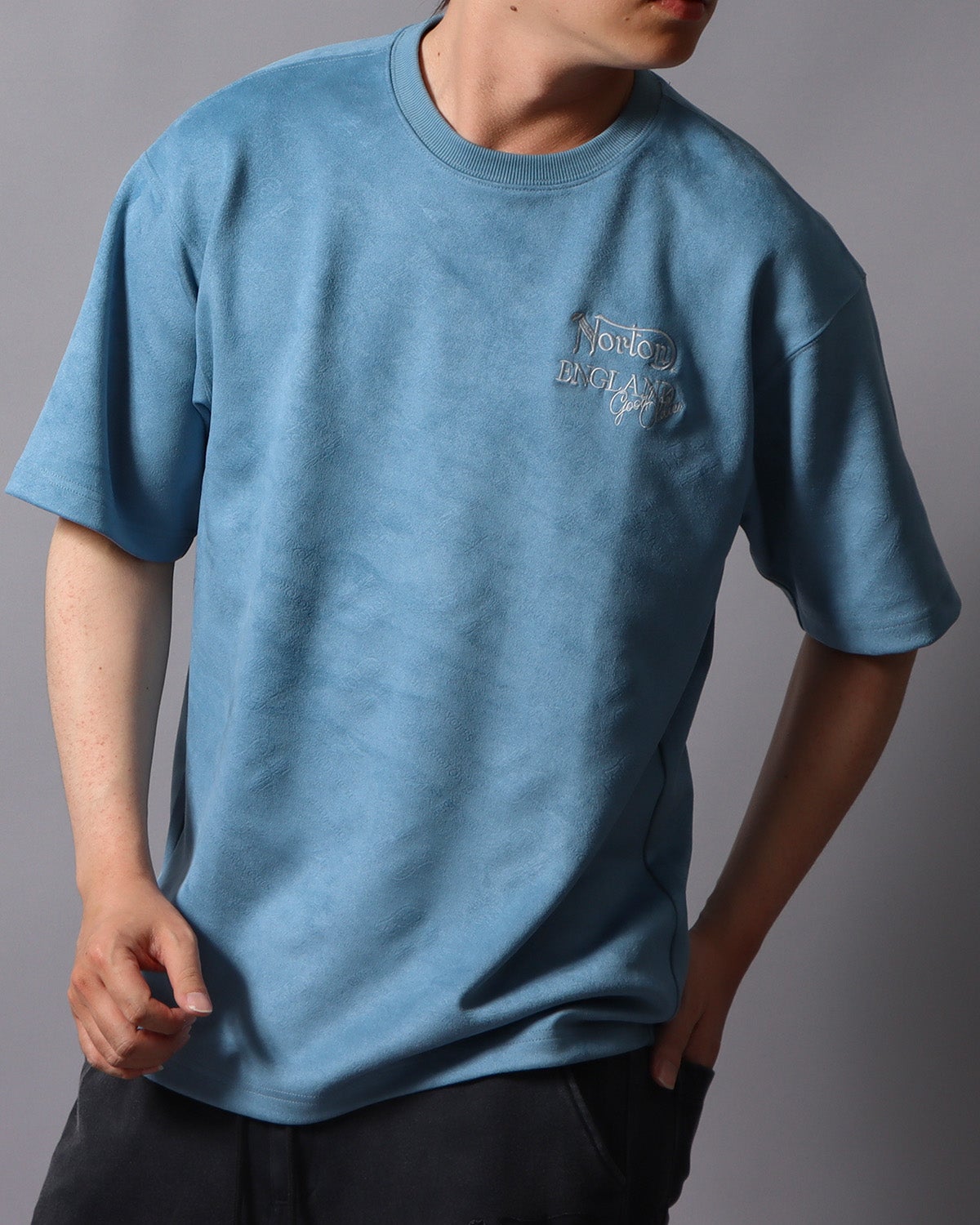 ポリスウェード エンボス 総柄 T