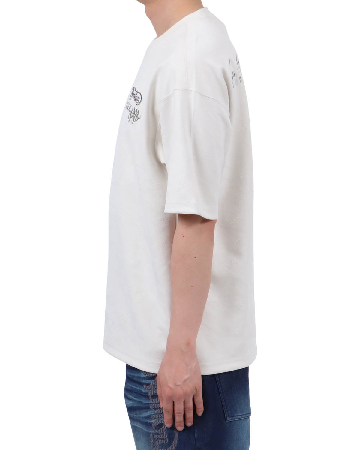 オフホワイト：174cm62kg(Lサイズ着用)