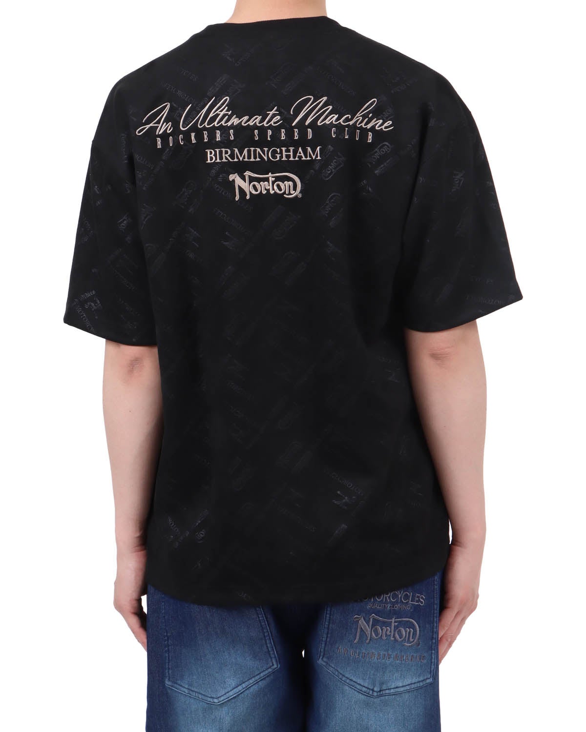 ブラック：174cm62kg(Lサイズ着用)