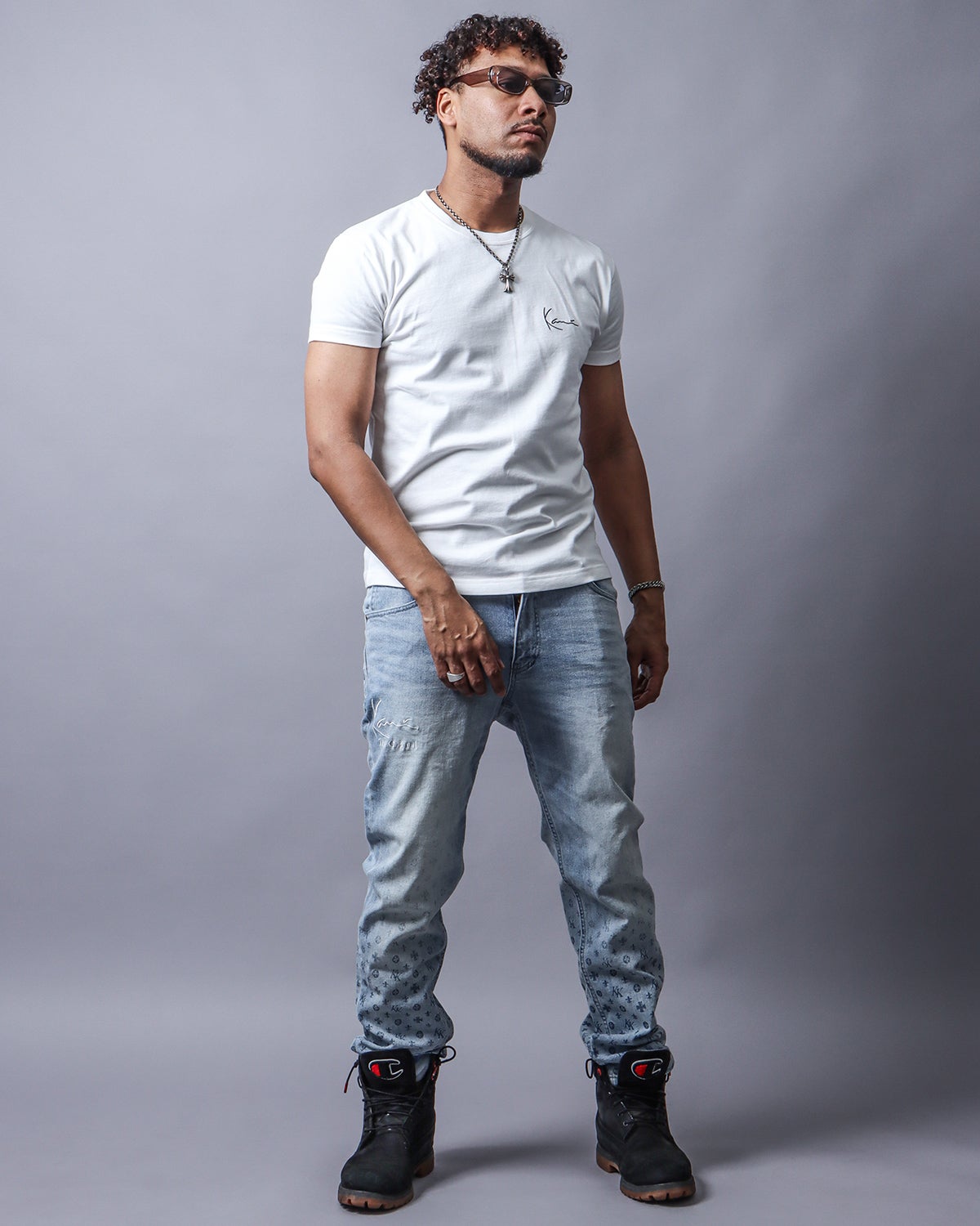 ホワイト：183cm(Lサイズ着用)