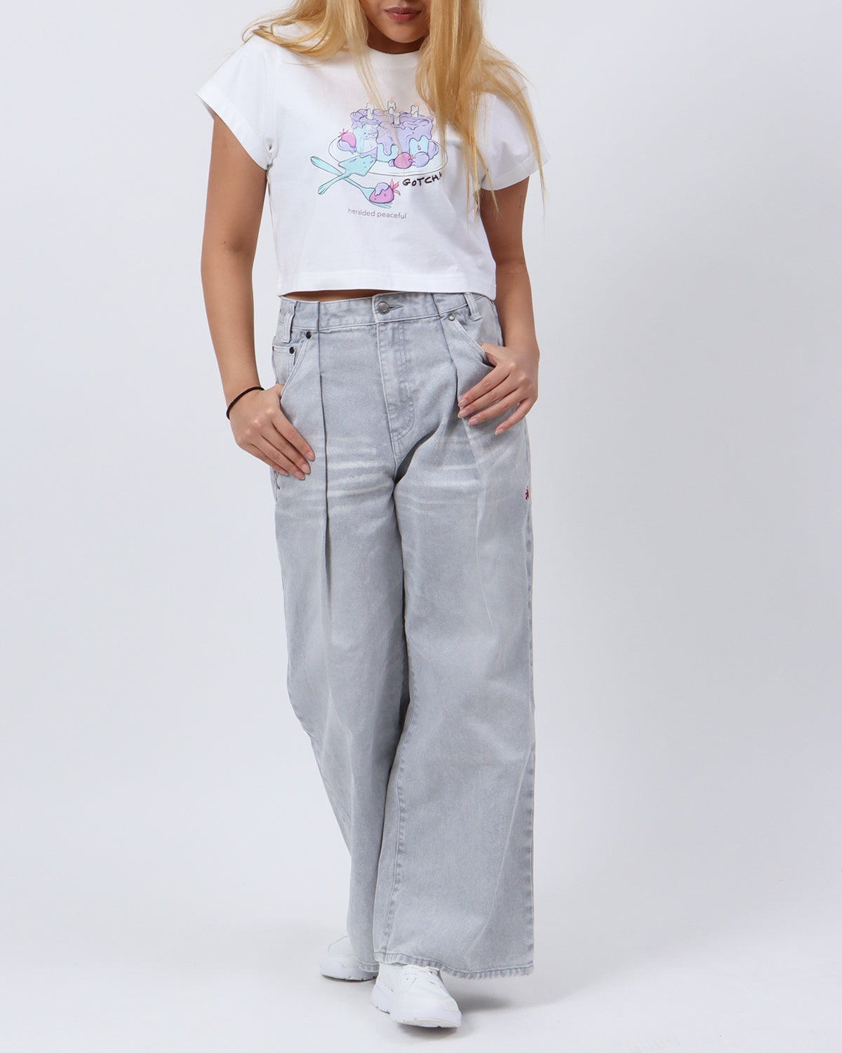 ホワイト：167cm(Lサイズ着用)