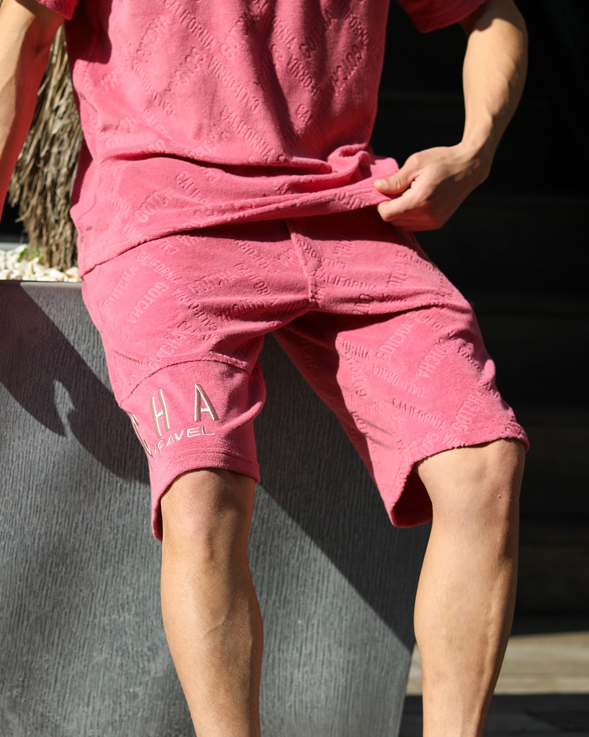 ピンク：180cm/70kg(Lサイズ着用)