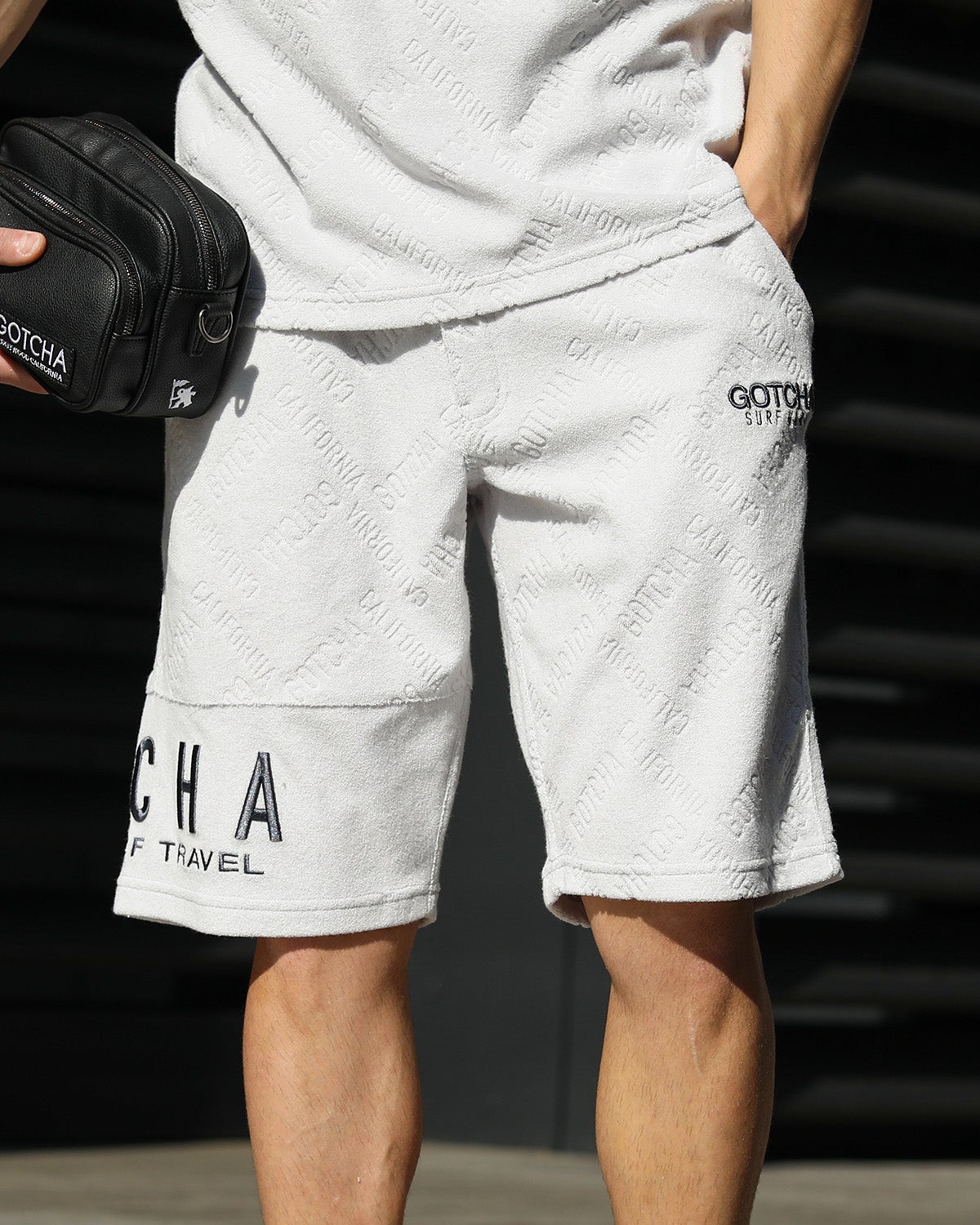 ライトグレー：180cm/70kg(Lサイズ着用)