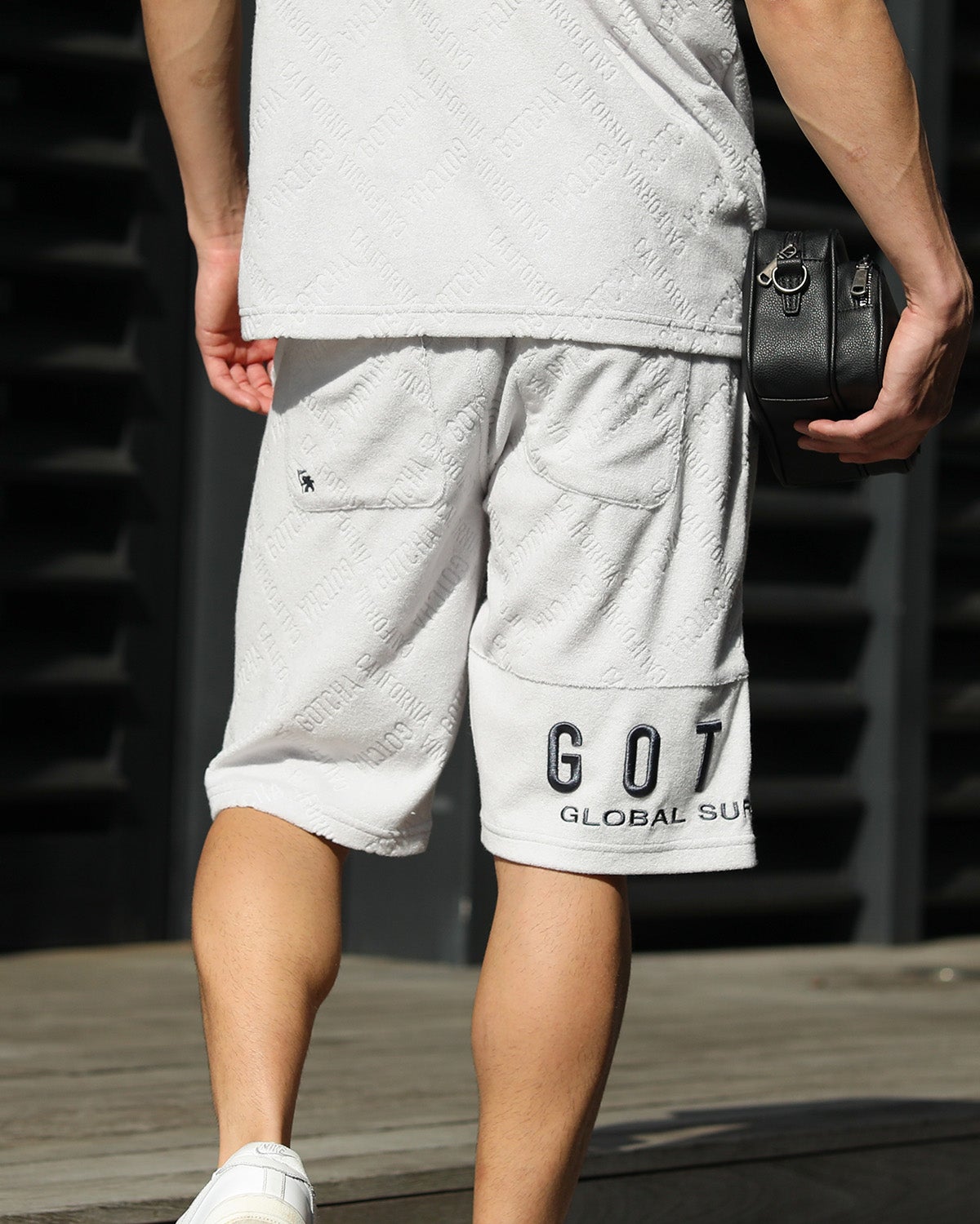 GOTCHA] ロゴ 総柄 切替 パイル イージー ショーツ | PEET ONLINE STORE