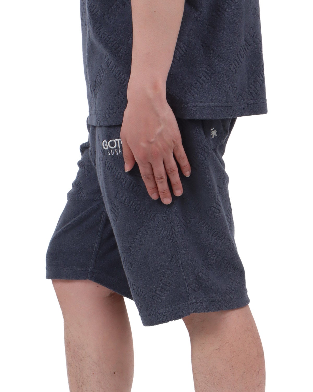 チャコール：174cm62kg(Lサイズ着用)