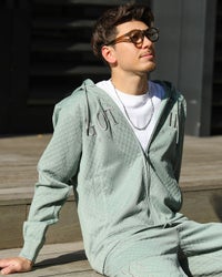 グリーングレー：180cm/70kg(Lサイズ着用)