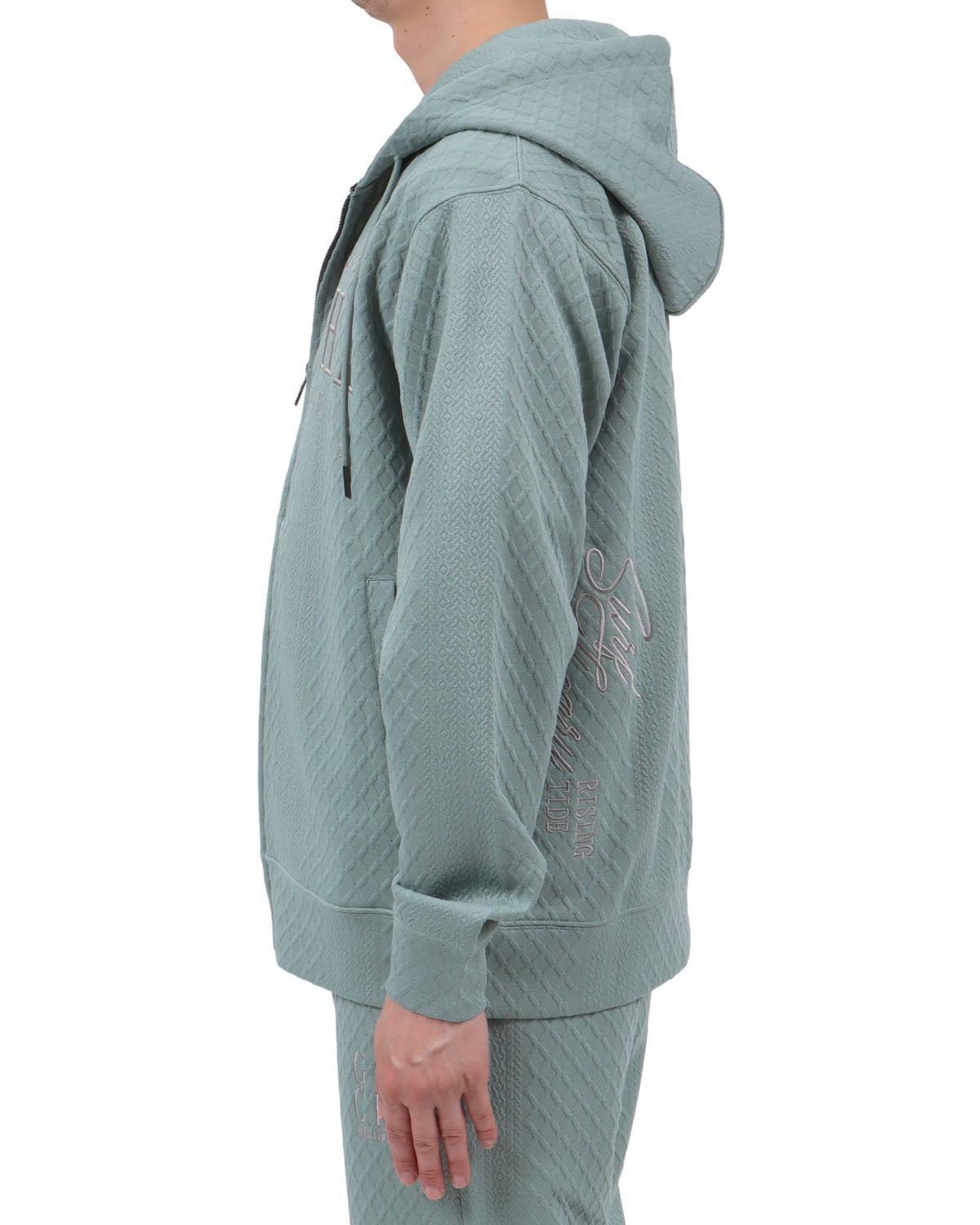 グリーングレー：174cm62kg(Lサイズ着用)