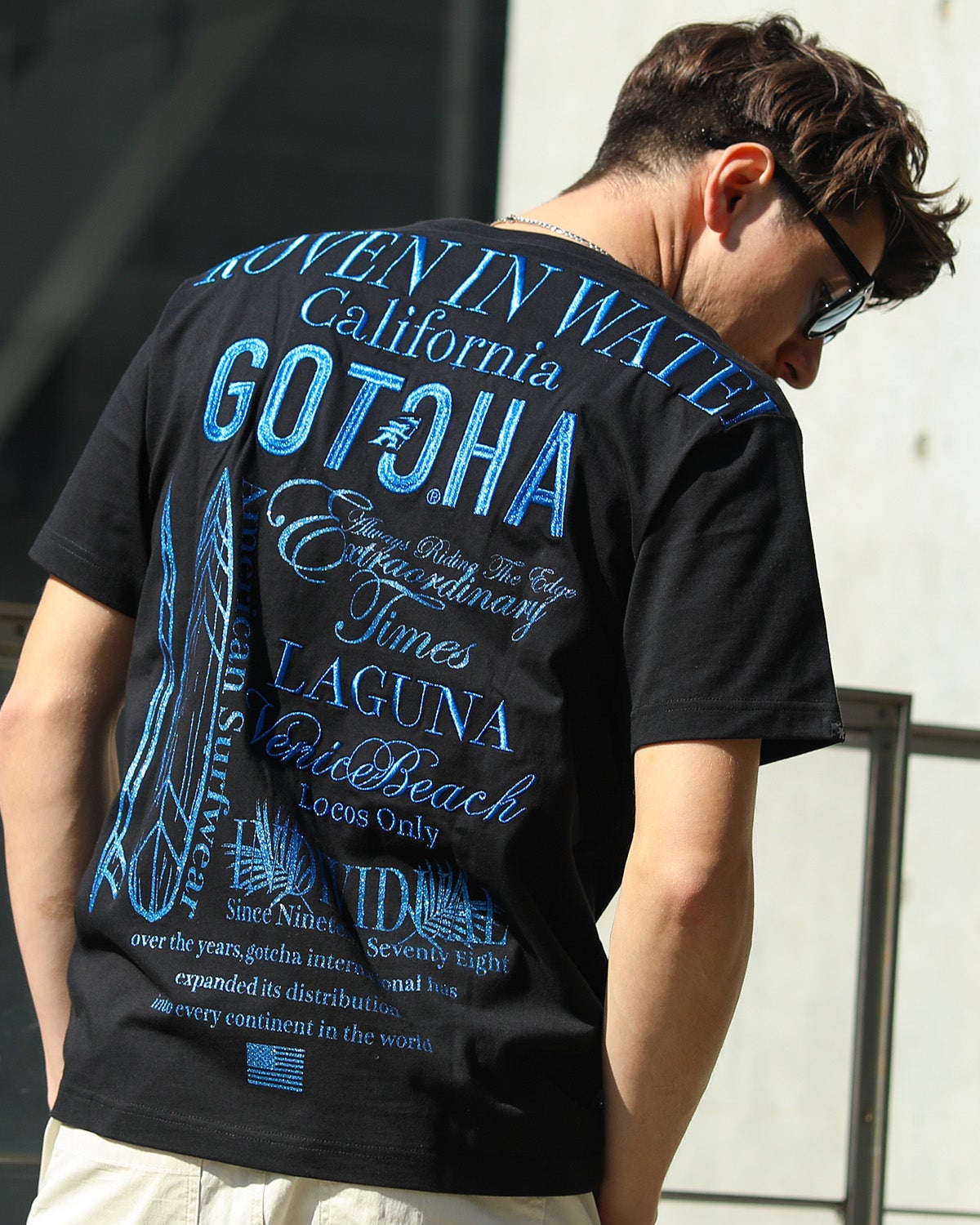 ブラック：180cm/70kg(Lサイズ着用)