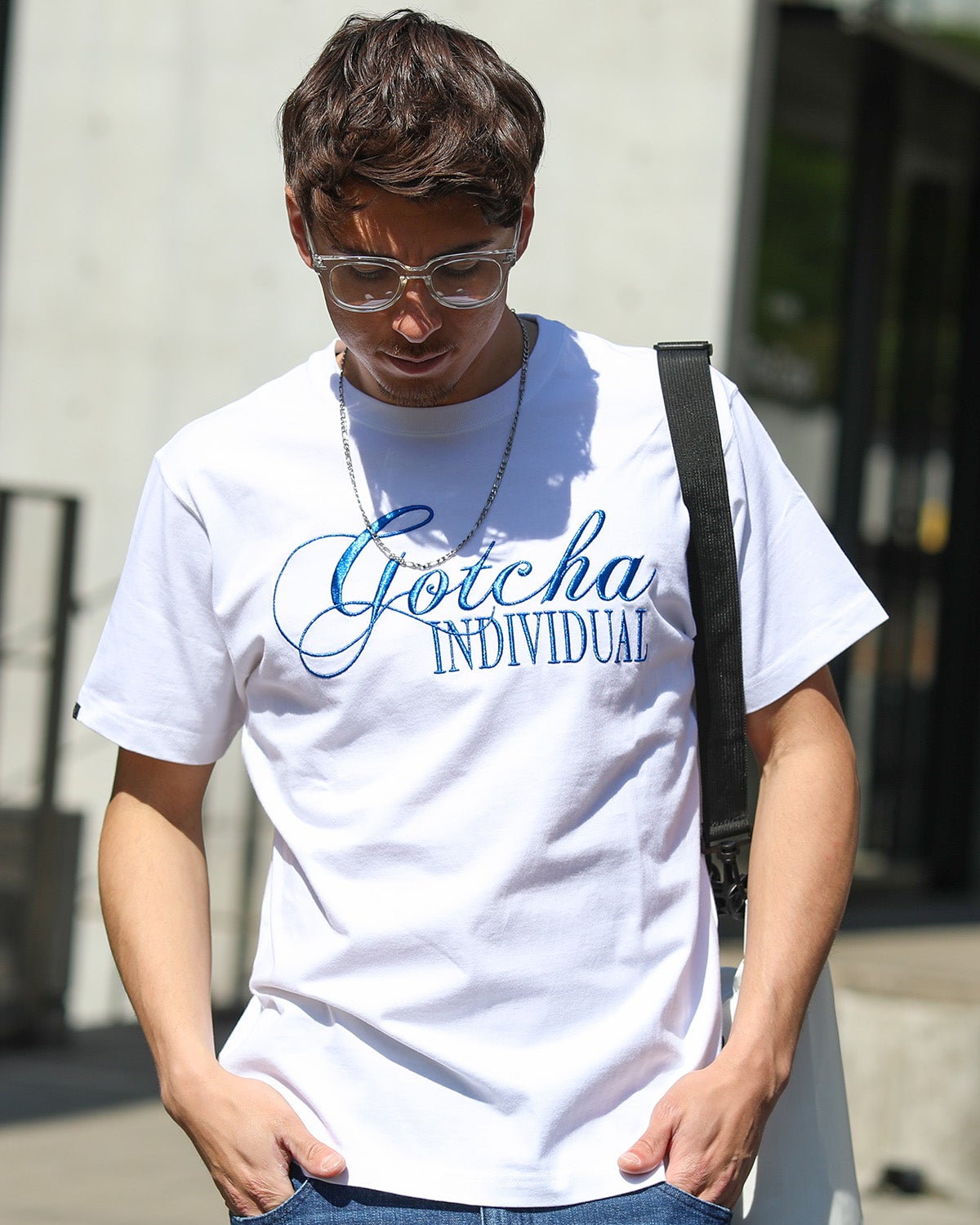 ホワイト：180cm/70kg(Lサイズ着用)