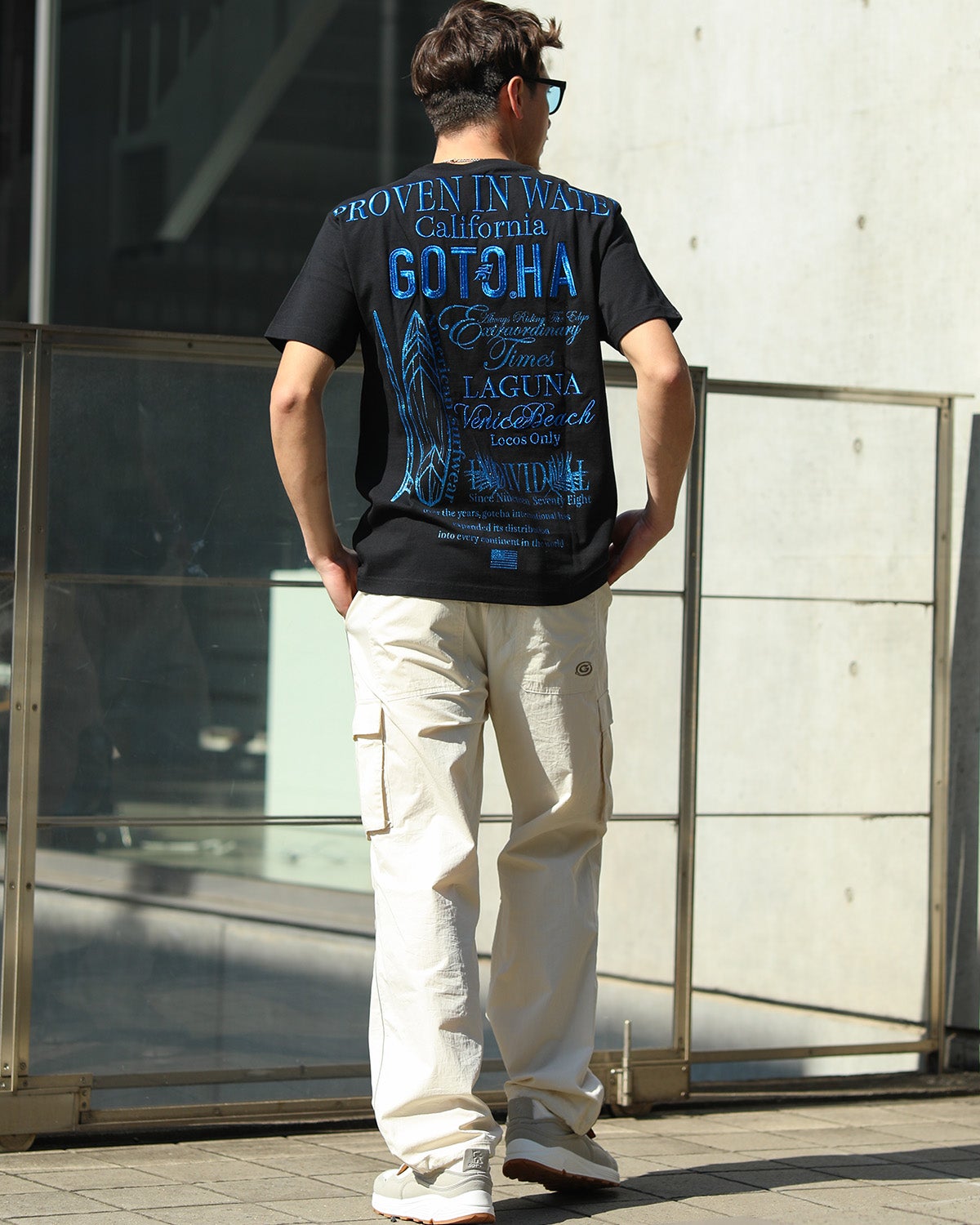 ブラック：180cm/70kg(Lサイズ着用)