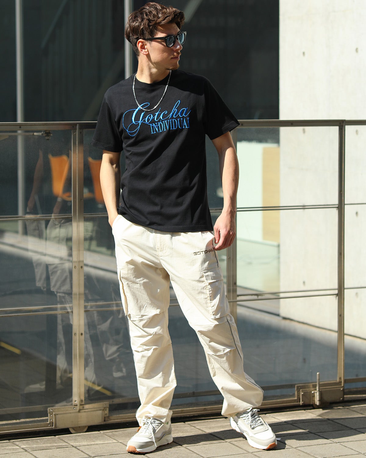 ブラック：180cm/70kg(Lサイズ着用)