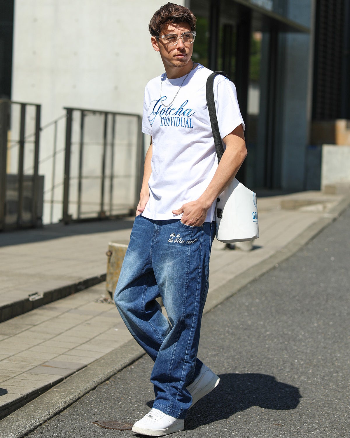 ホワイト：180cm/70kg(Lサイズ着用)