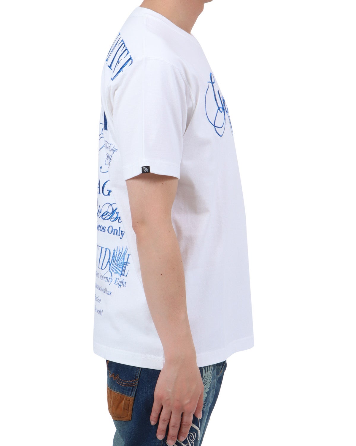 ホワイト：174cm62kg(Lサイズ着用)