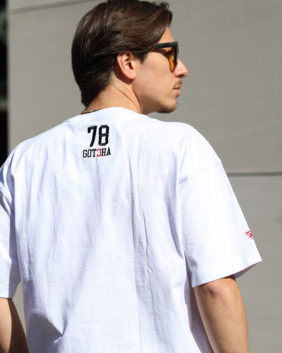 ホワイト：180cm/70kg(Lサイズ着用)