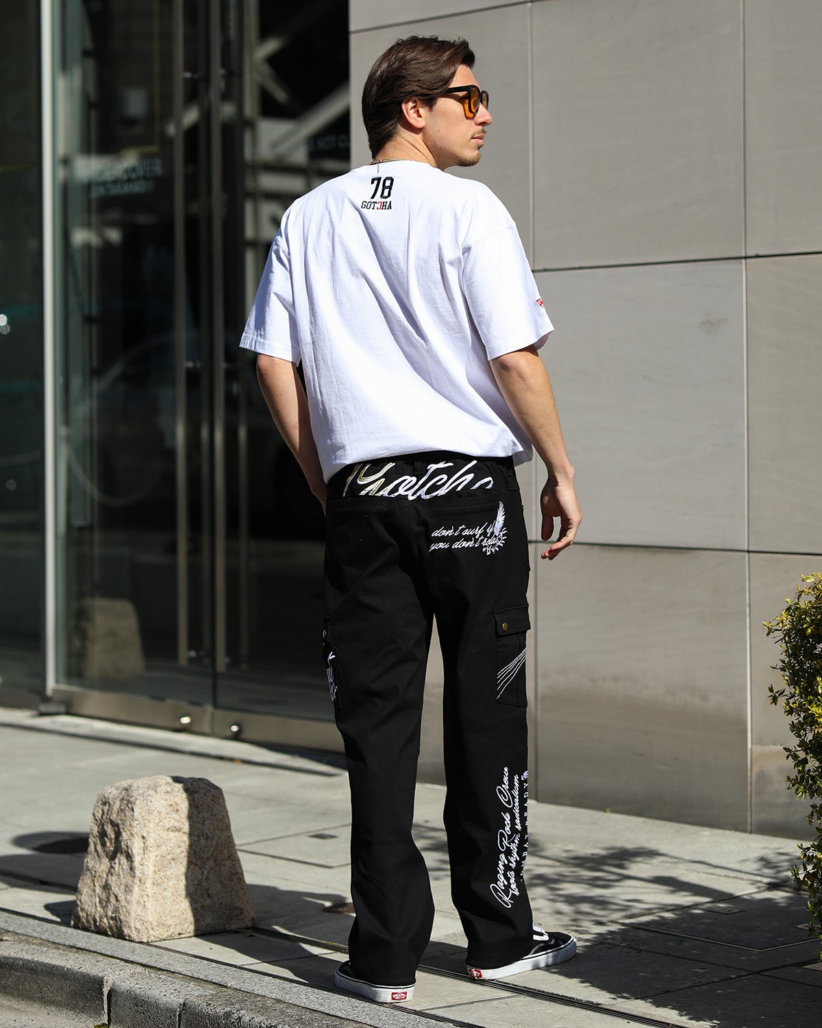 ホワイト：180cm/70kg(Lサイズ着用)