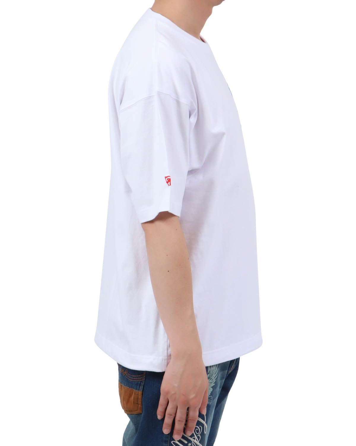 ホワイト：174cm62kg(Lサイズ着用