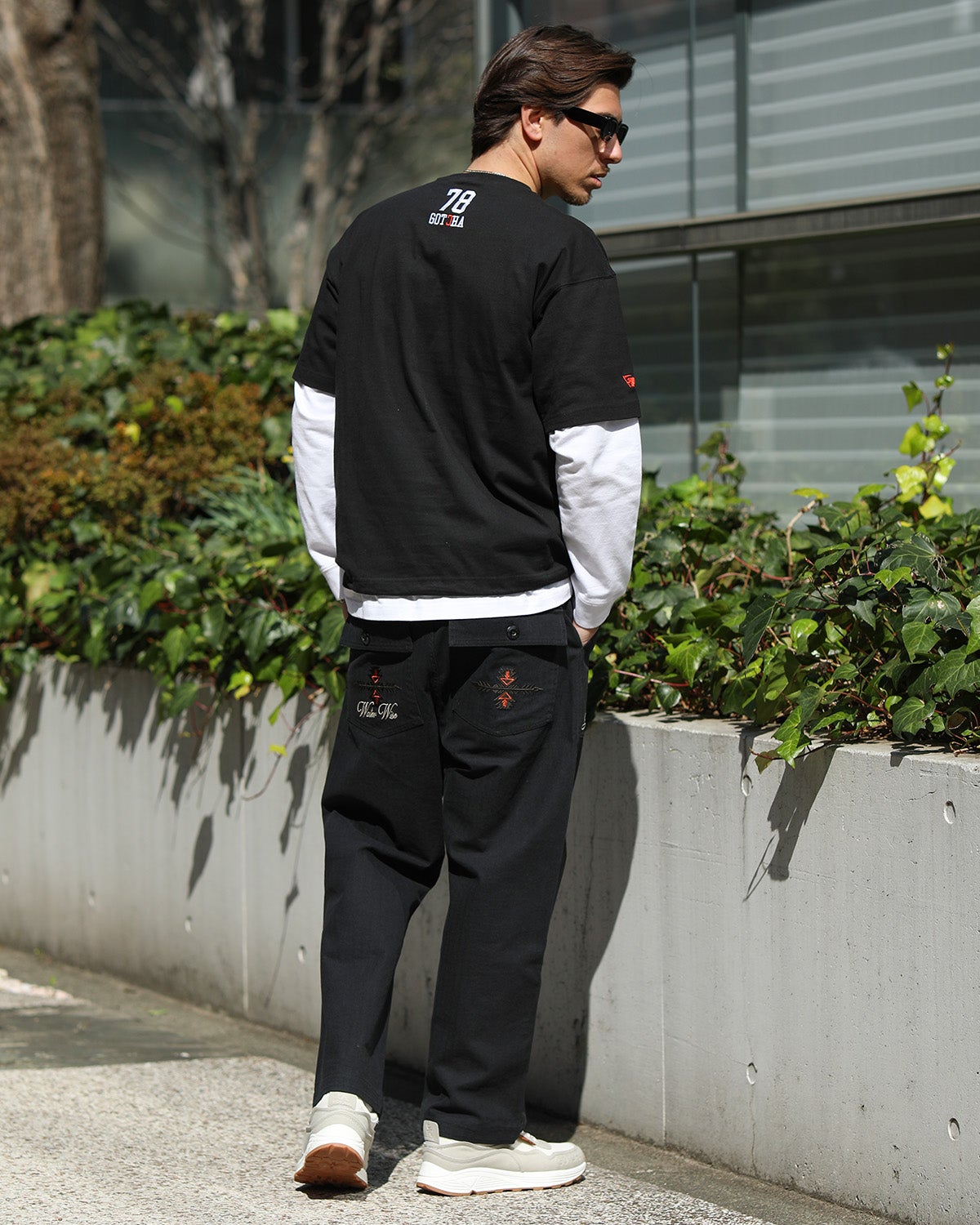 ブラック：180cm/70kg(Lサイズ着用)