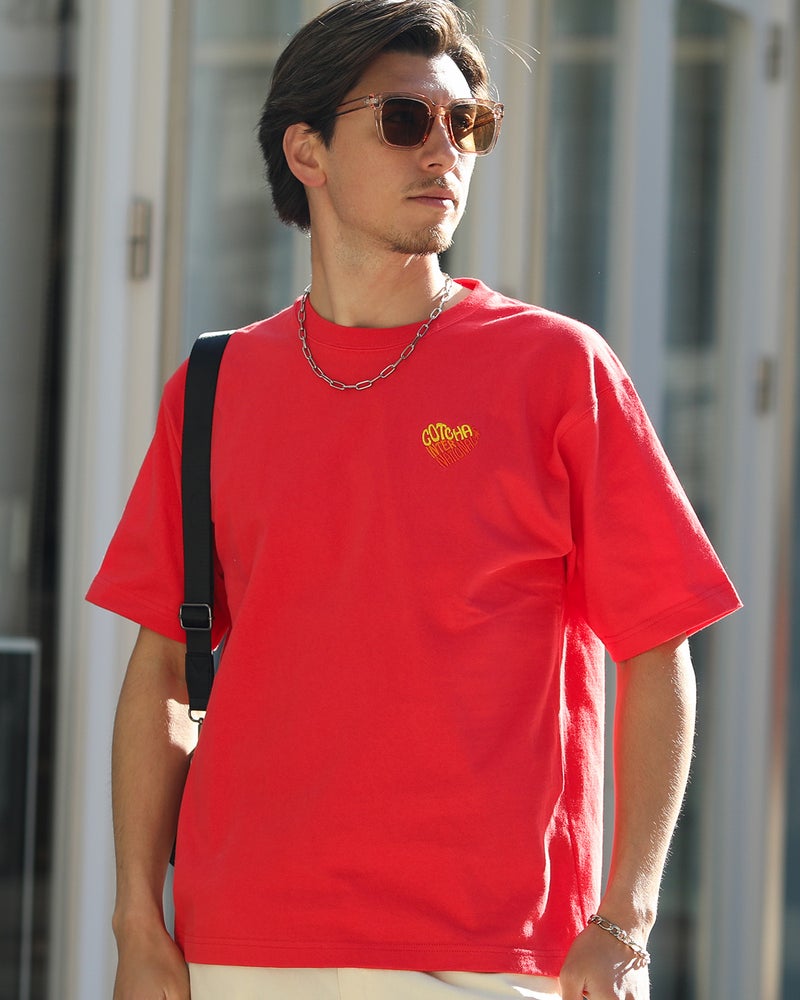 ピンク：180cm/70kg(Lサイズ着用)