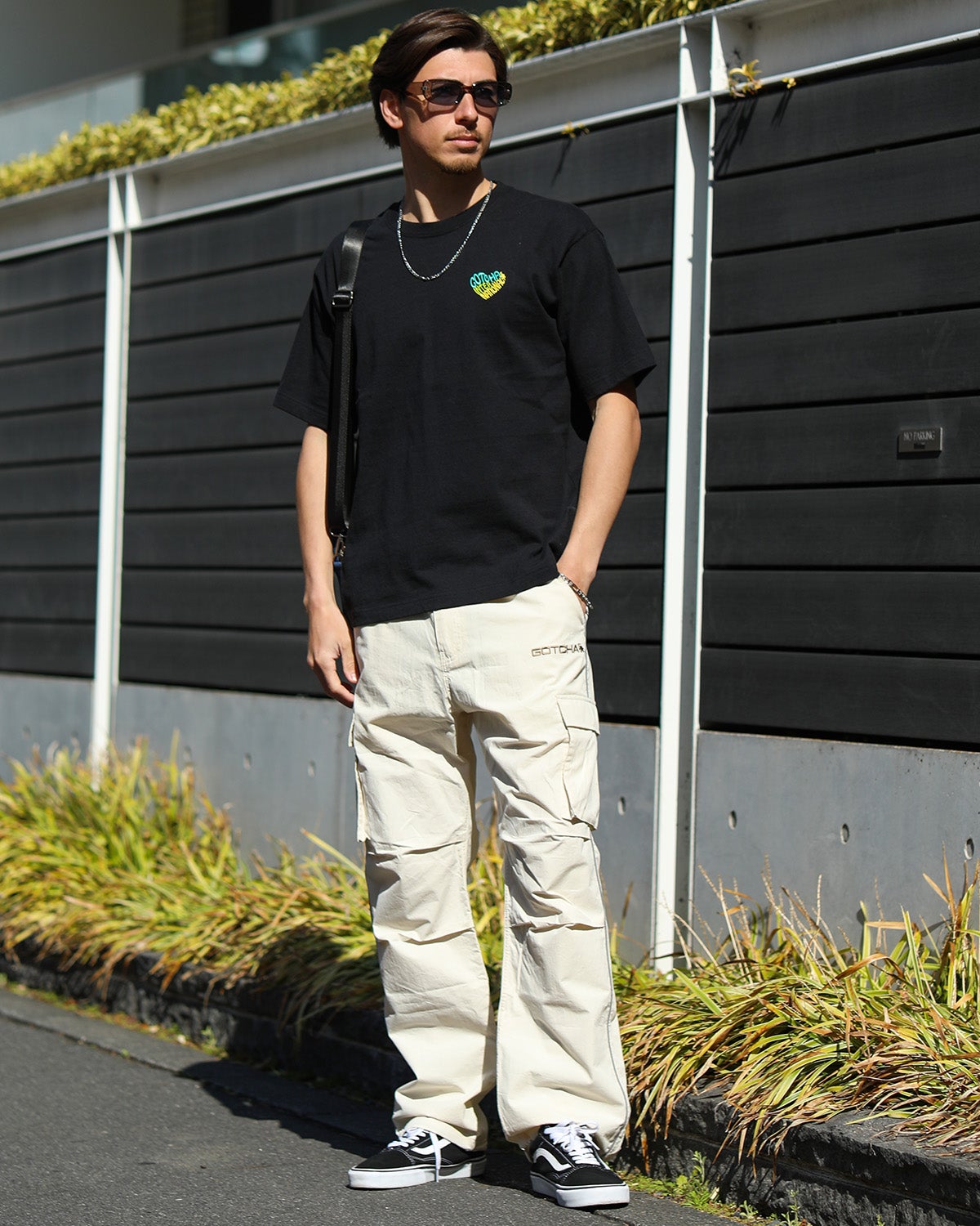 ブラック：180cm/70kg(Lサイズ着用)