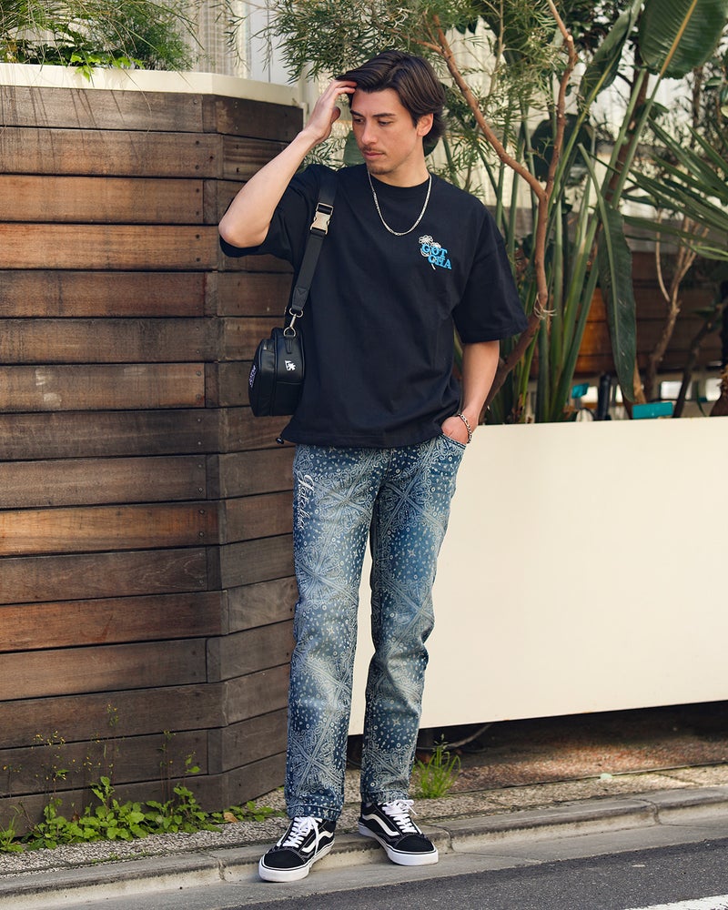 ブラック：180cm/70kg(Lサイズ着用)