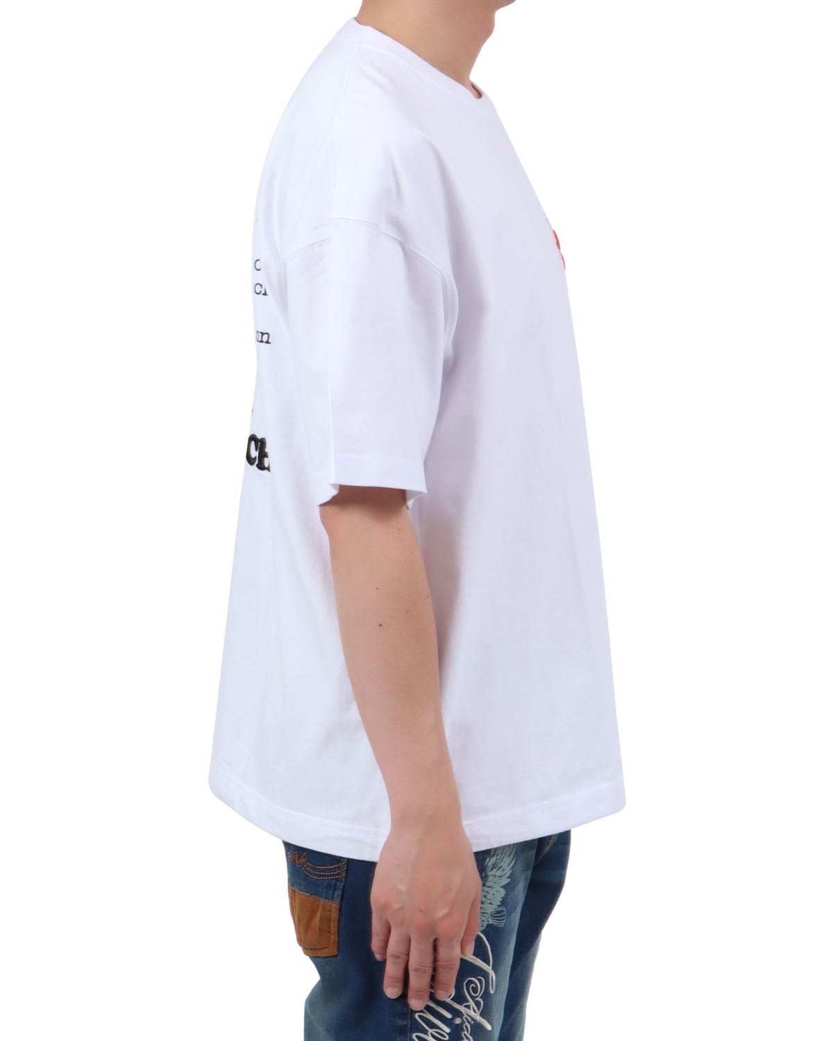 ホワイト：174cm62kg(Lサイズ着用)