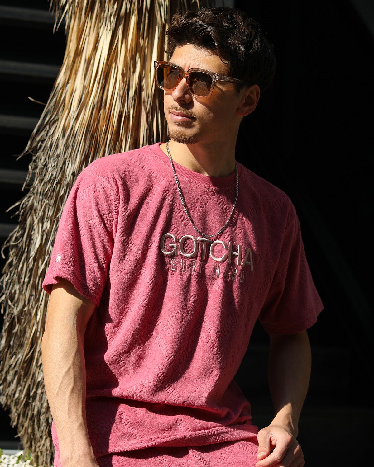 ピンク：180cm/70kg(Lサイズ着用)