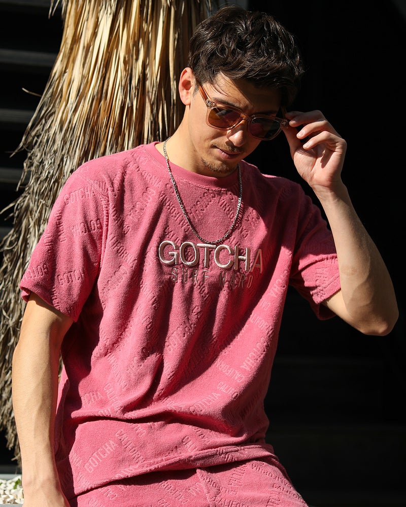 ピンク：180cm/70kg(Lサイズ着用)