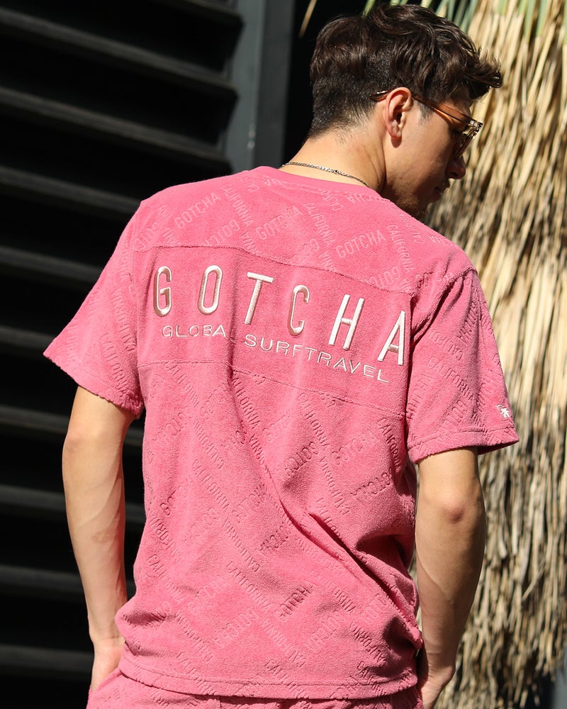 ピンク：180cm/70kg(Lサイズ着用)