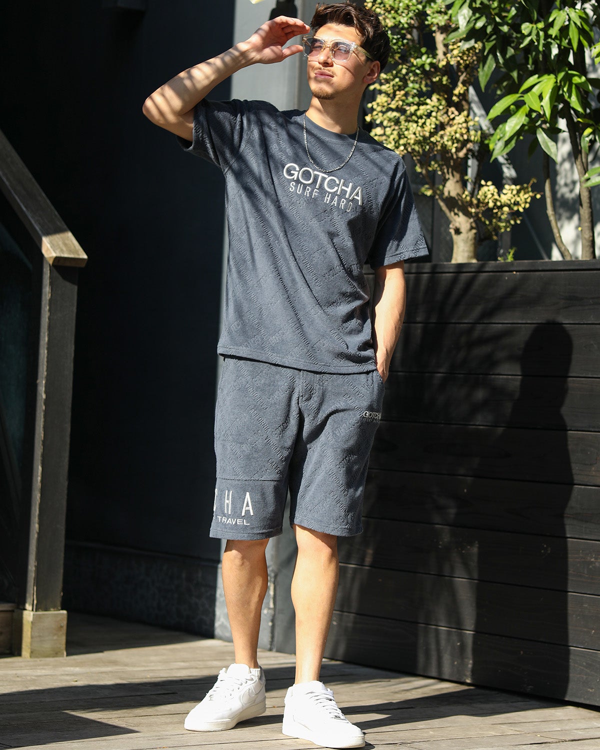 チャコール：180cm/70kg(Lサイズ着用)