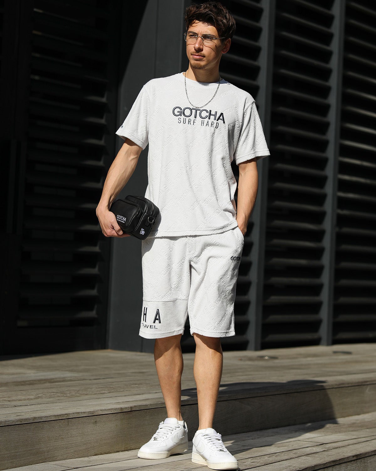 ライトグレー：180cm/70kg(Lサイズ着用)