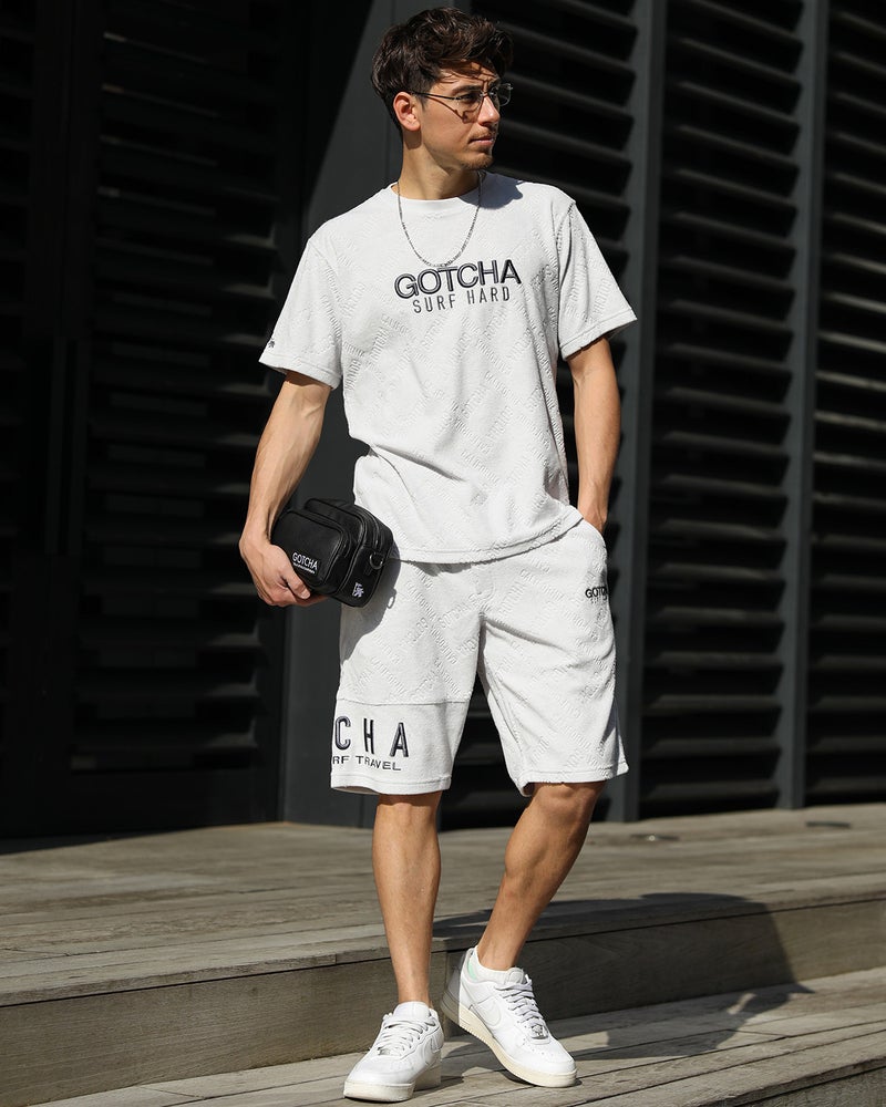 ライトグレー：180cm/70kg(Lサイズ着用)