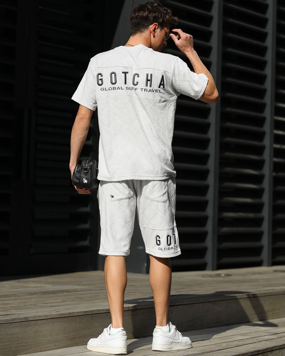 ライトグレー：180cm/70kg(Lサイズ着用)