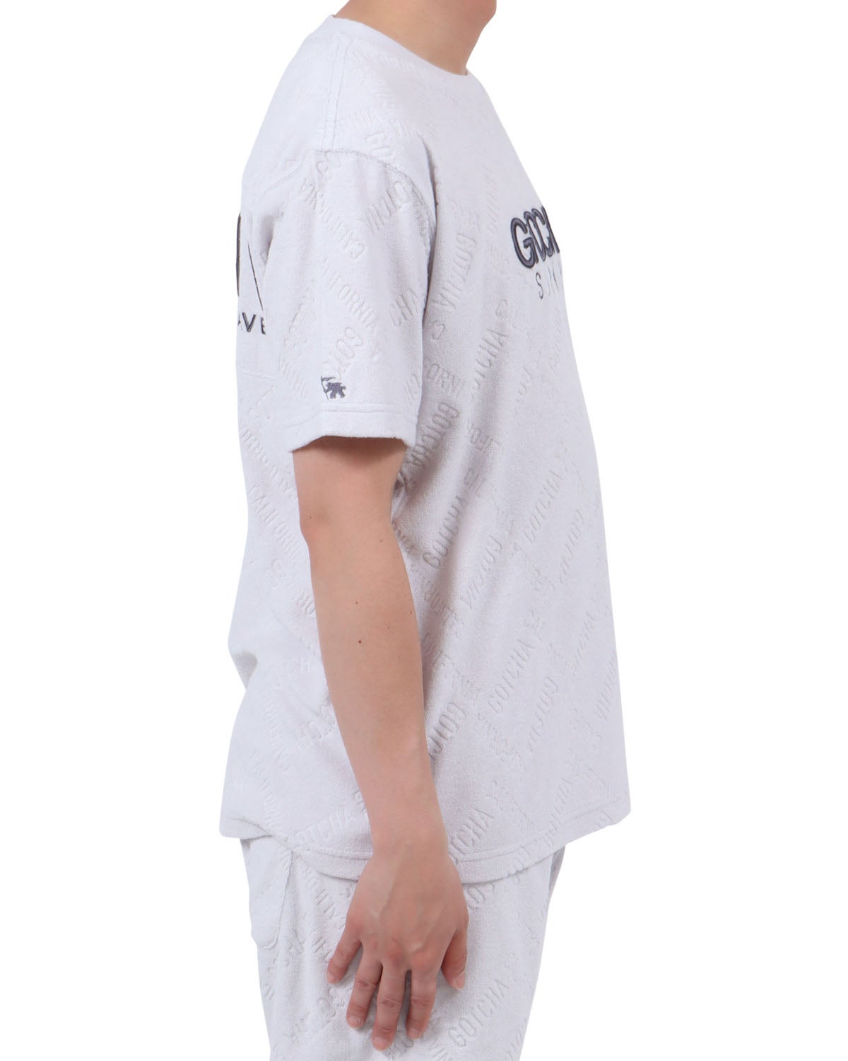 GOTCHA] ロゴ 総柄 切替 パイル T | PEET ONLINE STORE
